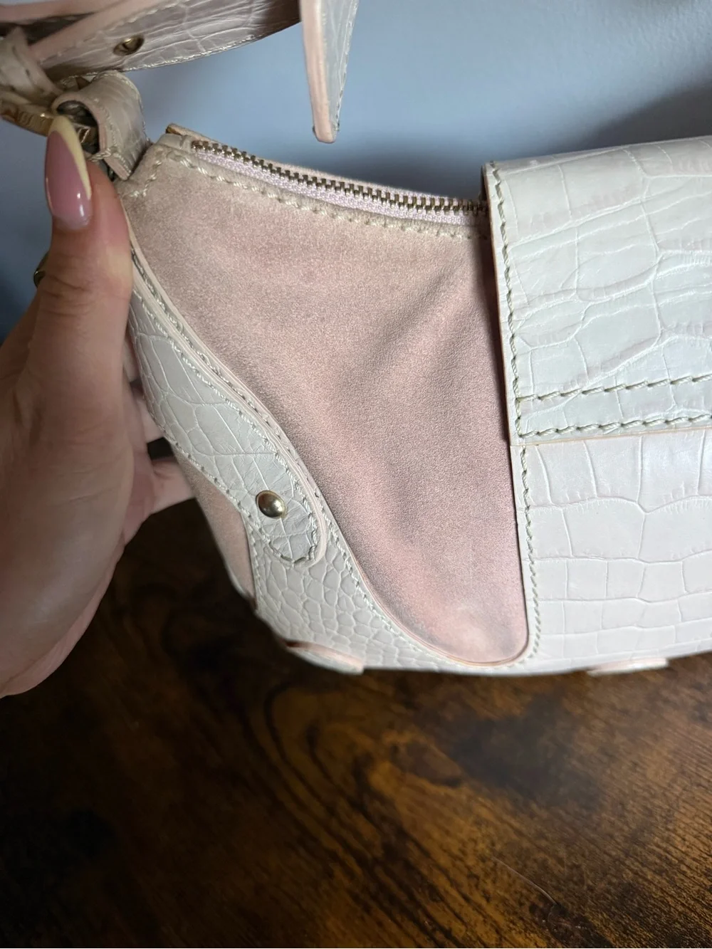 Vintage Valentino Garavani Cream Shoulder Bag – Excellent Condition - Picture 9 of 16
